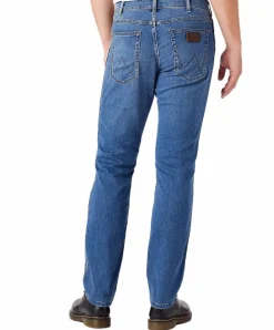 Wrangler Jeans Greensboro in hellblauem Bright Stroke