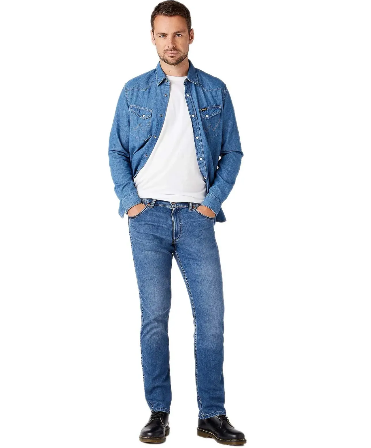 Wrangler Jeans Greensboro in hellblauem Bright Stroke