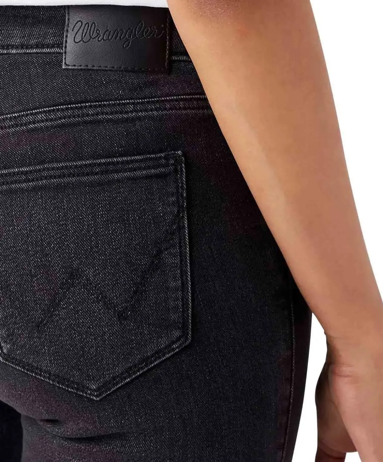 Wrangler Jeans Skinny Fit in schwarzem Soft Nights Denim