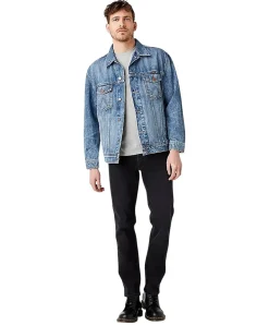 Wrangler Jeans Straight Fit Greensboro aus Black Denim