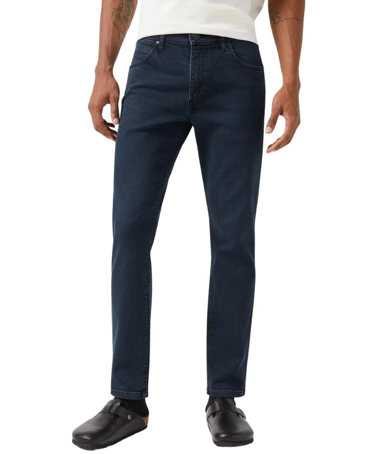 Wrangler Larston Jeans in blauer Cloudy Skies-Waschung