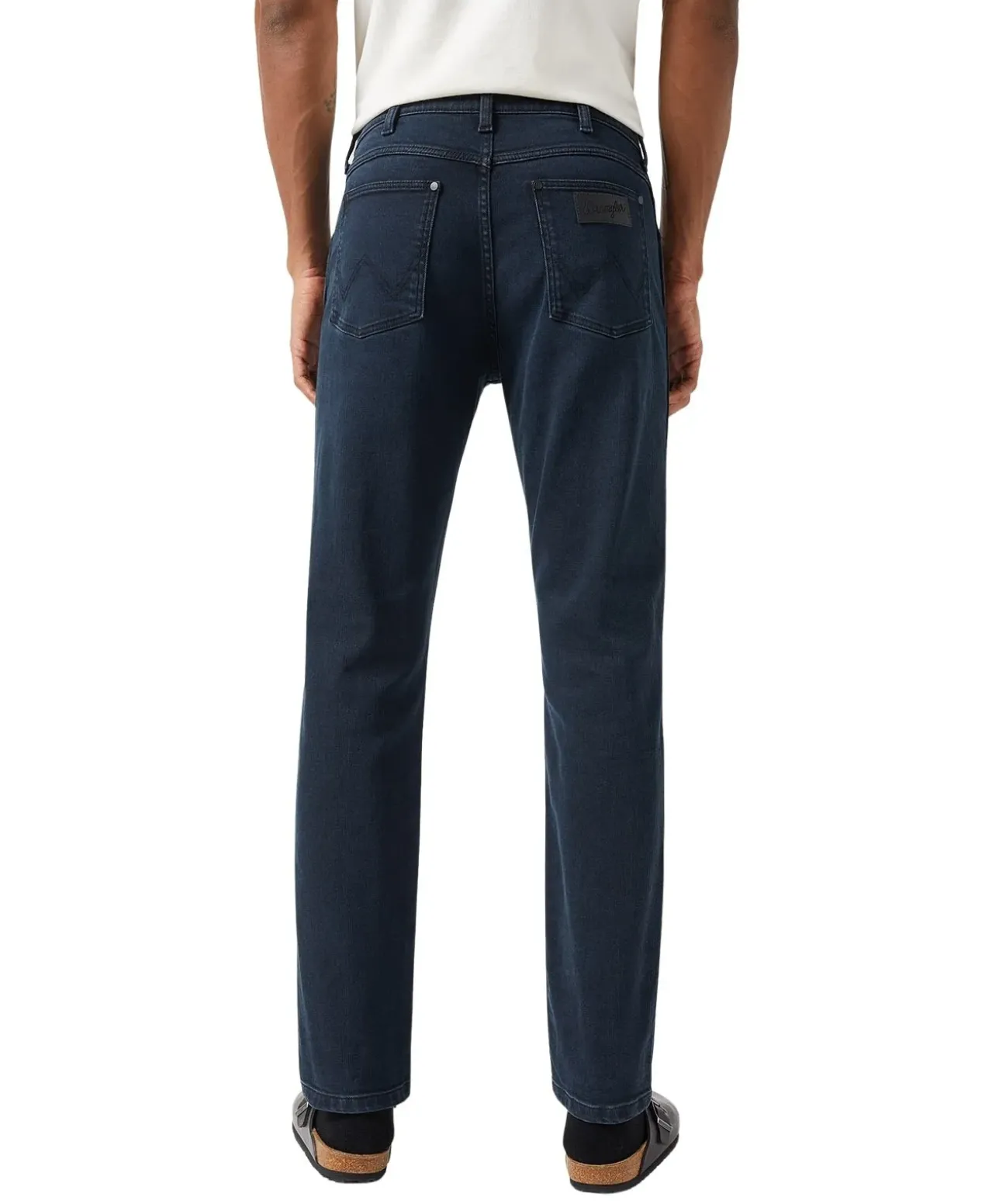Wrangler Larston Jeans in blauer Cloudy Skies-Waschung