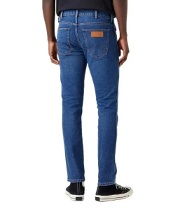 Wrangler Larston Jeans Tapered Fit aus blauem Stretch Denim
