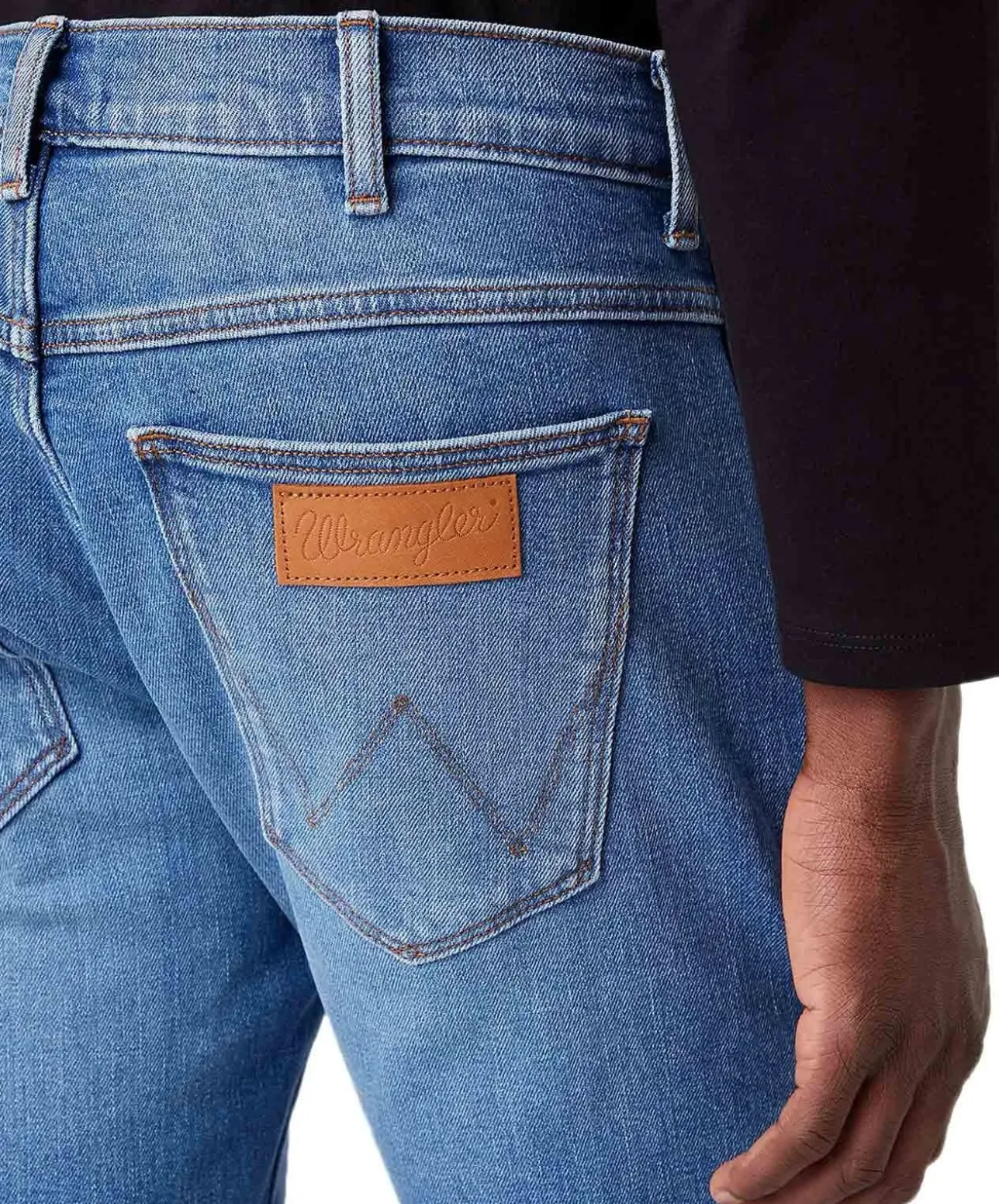 Wrangler Larston Jeans Tapered aus blauem Vintage-Denim
