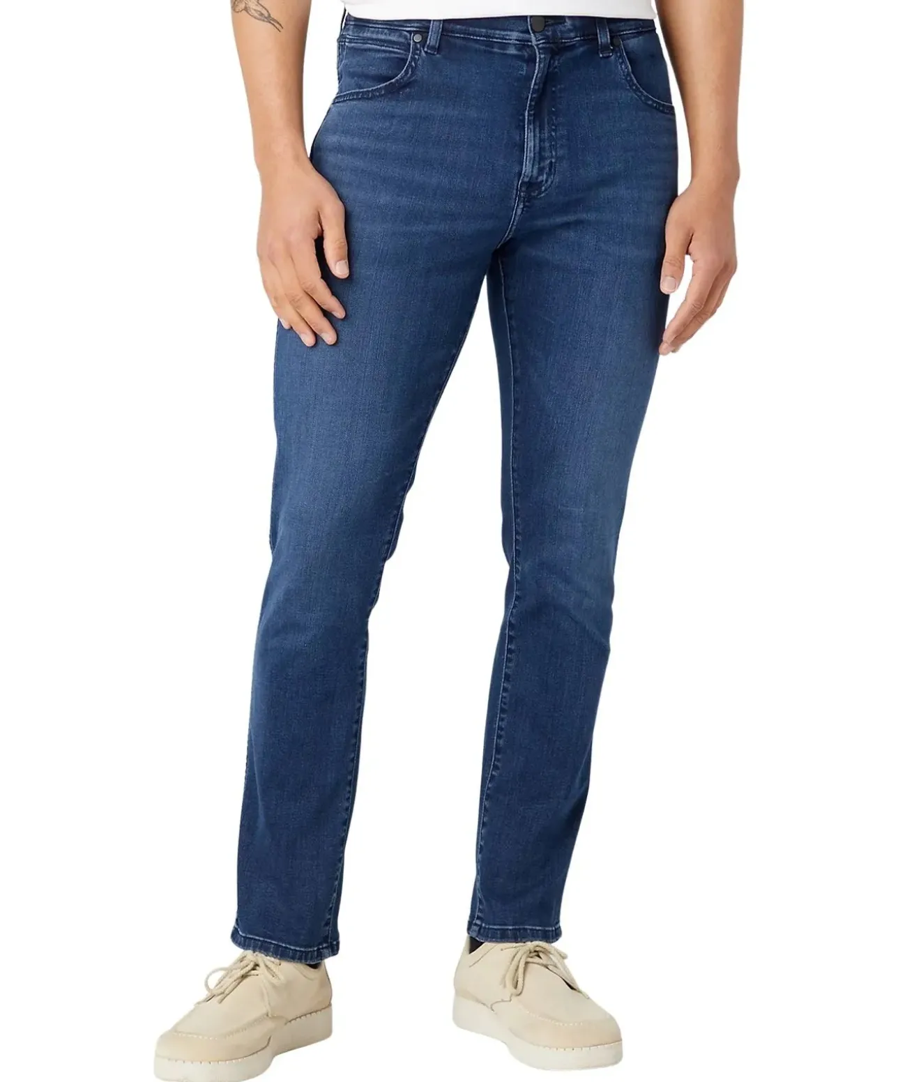 Wrangler Larston Jeans Tapered in Apollo Waschung