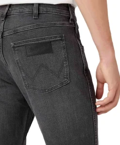 Wrangler Larston Jeans Tapered in Dunkelgrau