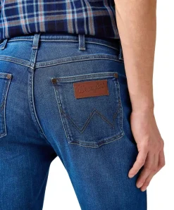Wrangler Larston Jeans Tapered Fit in Dandelion Summer