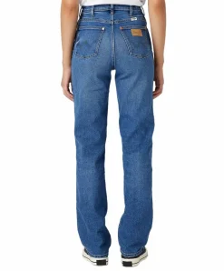 Wrangler Mom Jeans Straight Leg in Smoke Sea