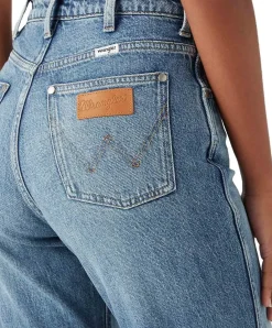 Wrangler Mom Jeans Straight mit Destroyed Effekten