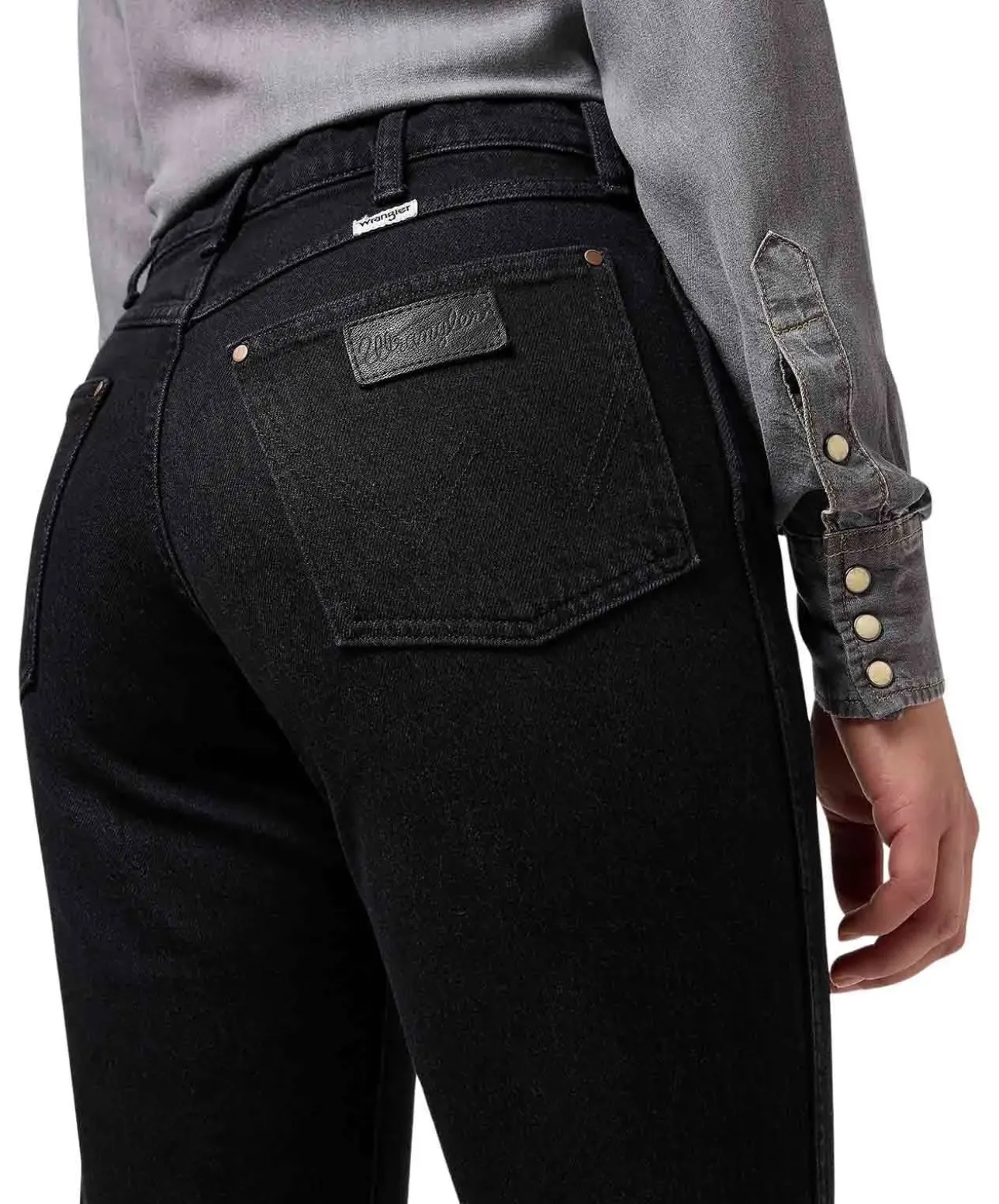 Wrangler Straight Jeans in Schwarz mit mittelhohem Bund