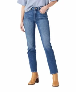 Wrangler Straight Jeans in blau mit mittelhohen Bund