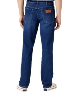 Wrangler Texas Stretch Jeans Straight Fit mit Used Look