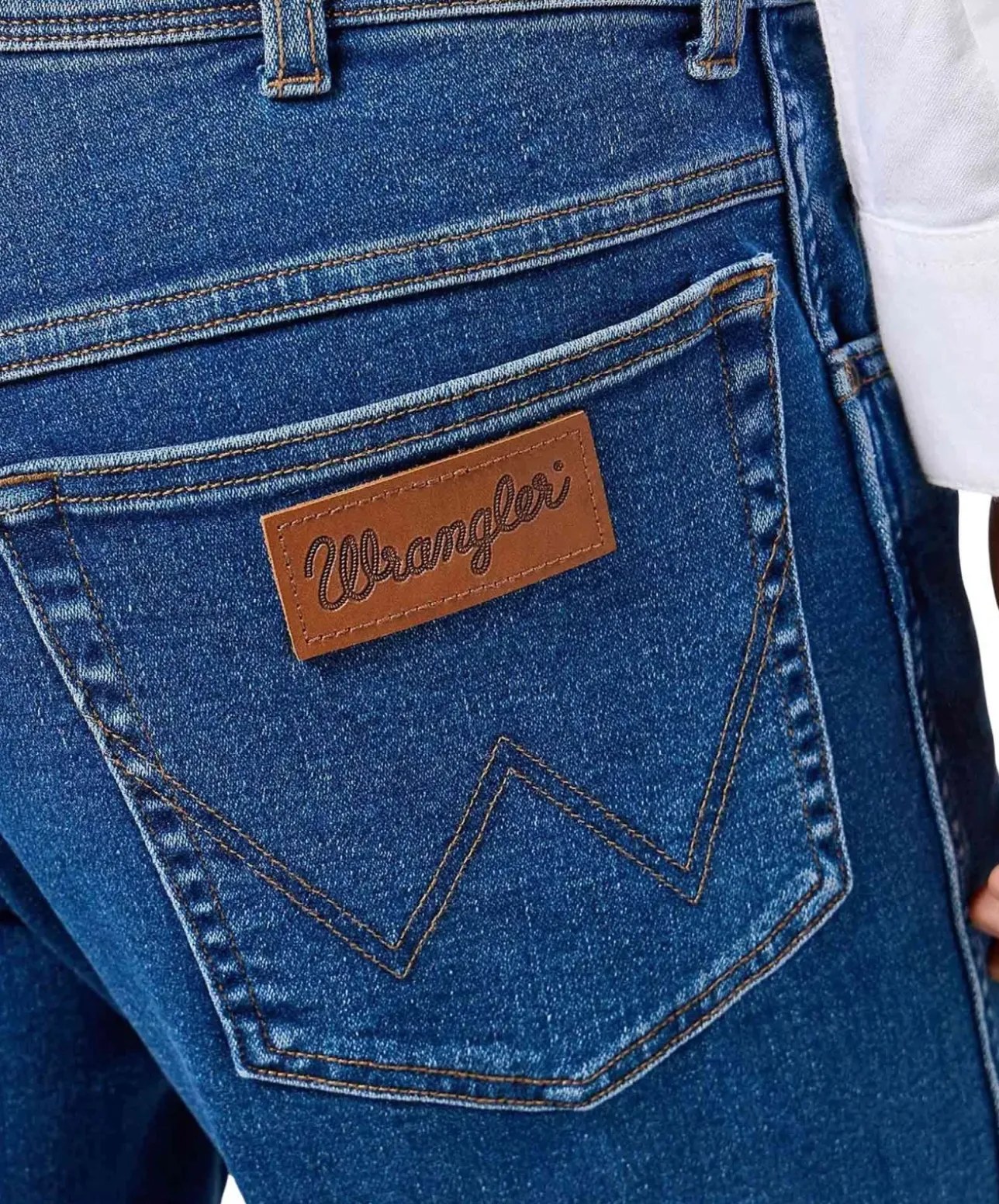 Wrangler Texas Stretch Jeans in Midnight Shadow